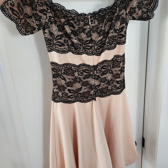 Pink mini dress - Picture 2 of 3